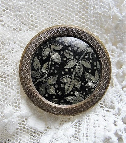 Antique Victorian THREAD BACK Button, Lovely Design,Collectible Buttons, Button Collector