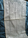 LOVELY 1920s Lace Runner,Buffet Scarf,Table Runner,Centerpiece,Dresser Scarf,Creamy white,Beautiful Floral Pattern,Vintage Linen Collectible