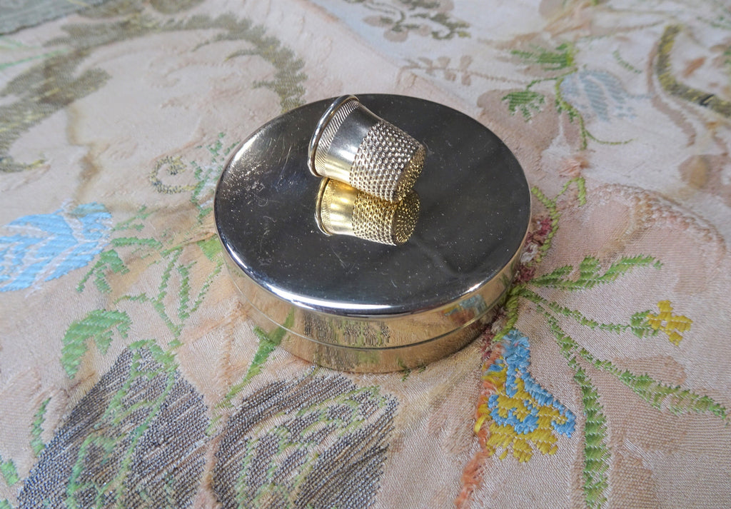 LOVELY Vintage NAPIER Sewing Kit Box,Gold Tone Metal Box,Round Thimble Storage,Seamstress Gift,Collectible Sewing Boxes,Thimble Box