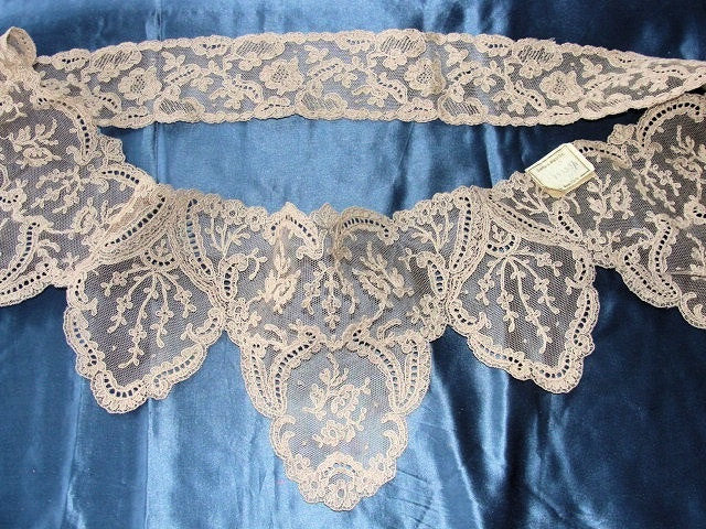 Breathtaking Antique FRENCH Netted Tulle LACE Circular Applique Flounce Roses Flowers Bridal Wedding Flapper Era Downton Abbey Gatsby