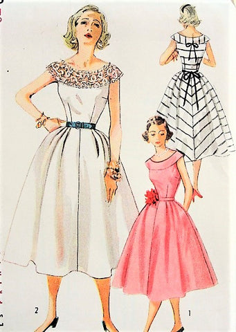 50s LOVELY Day or Party Dress Pattern SIMPLICITY 4328 Round Yoke Sun or Cocktail Dress Bust 29 Vintage Sewing Pattern